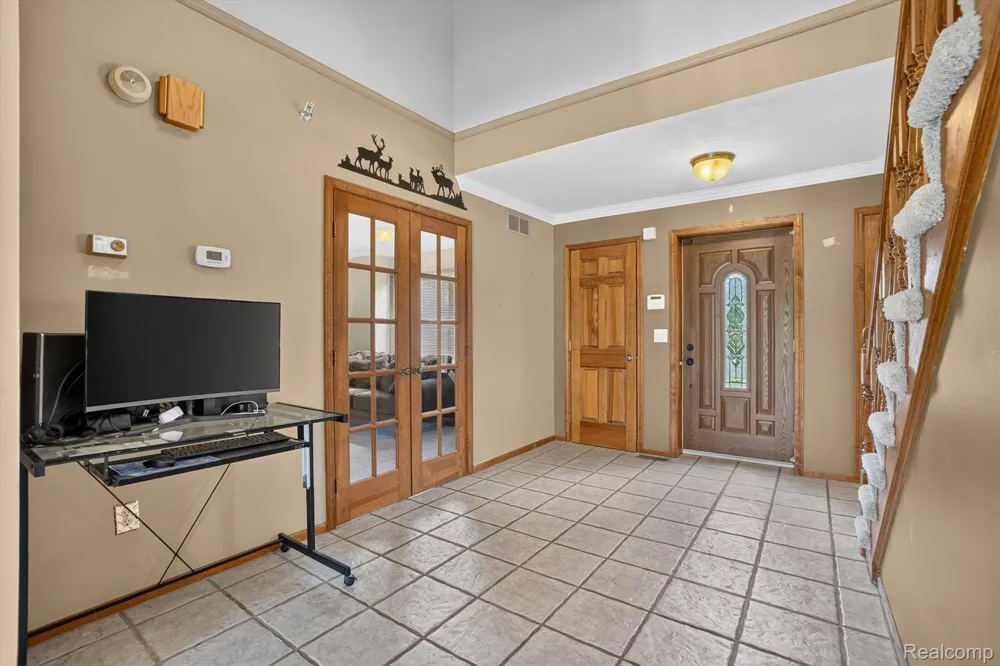 6888 Slawski Drive Handy Township, MI 48836