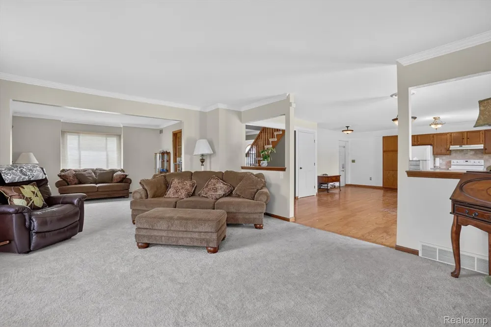 6888 Slawski Drive Handy Township, MI 48836