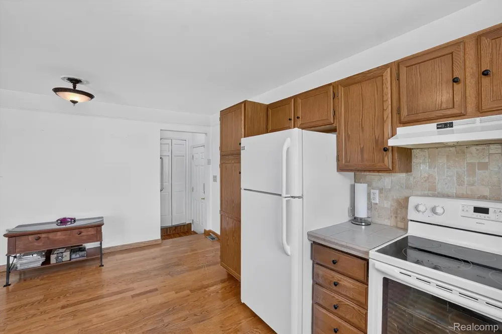 6888 Slawski Drive Handy Township, MI 48836