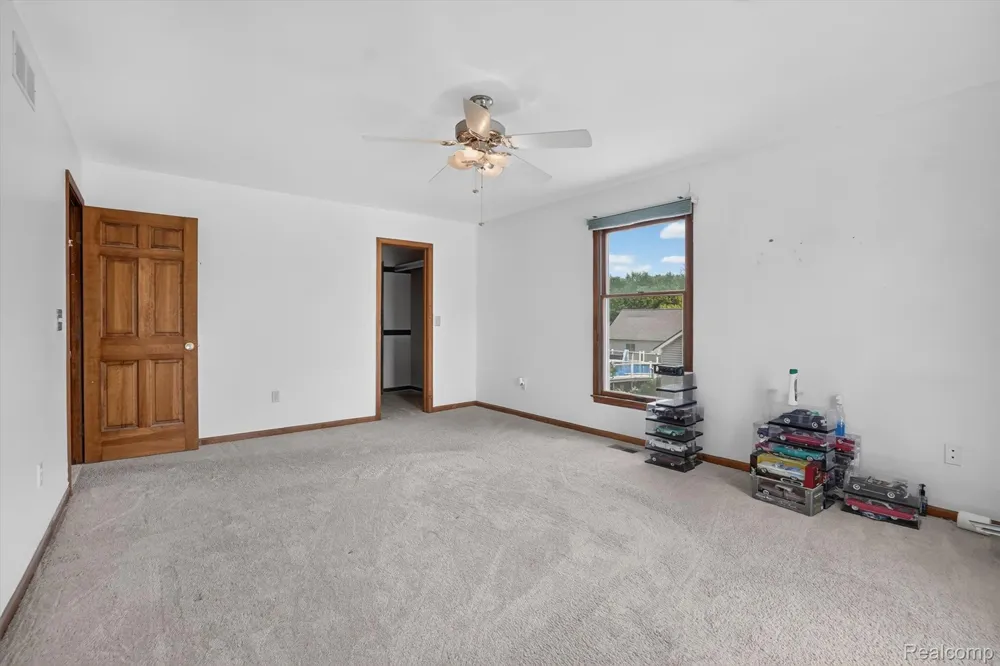 6888 Slawski Drive Handy Township, MI 48836