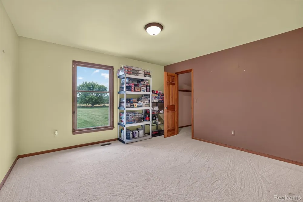 6888 Slawski Drive Handy Township, MI 48836