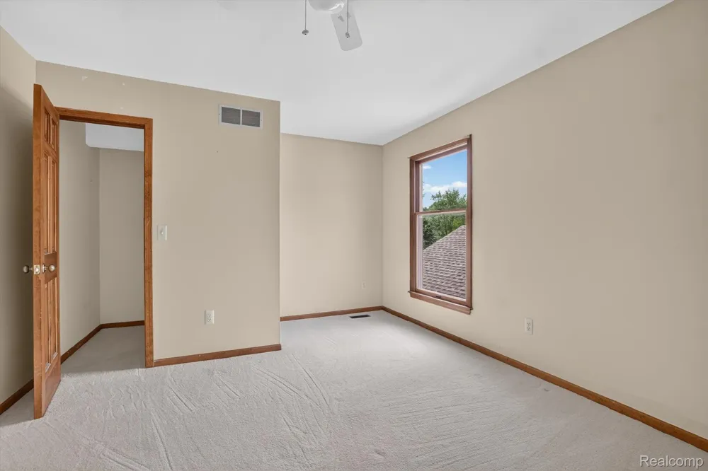 6888 Slawski Drive Handy Township, MI 48836