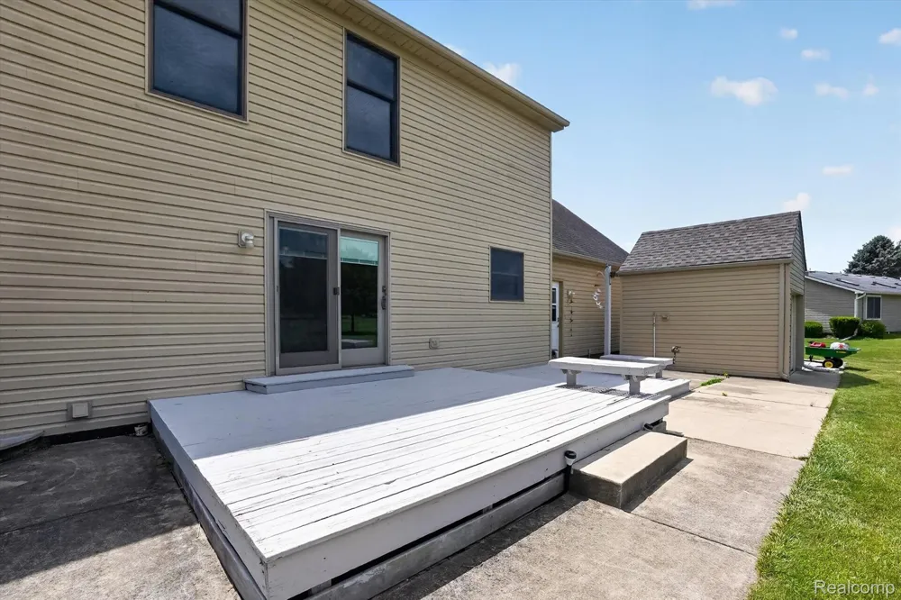 6888 Slawski Drive Handy Township, MI 48836