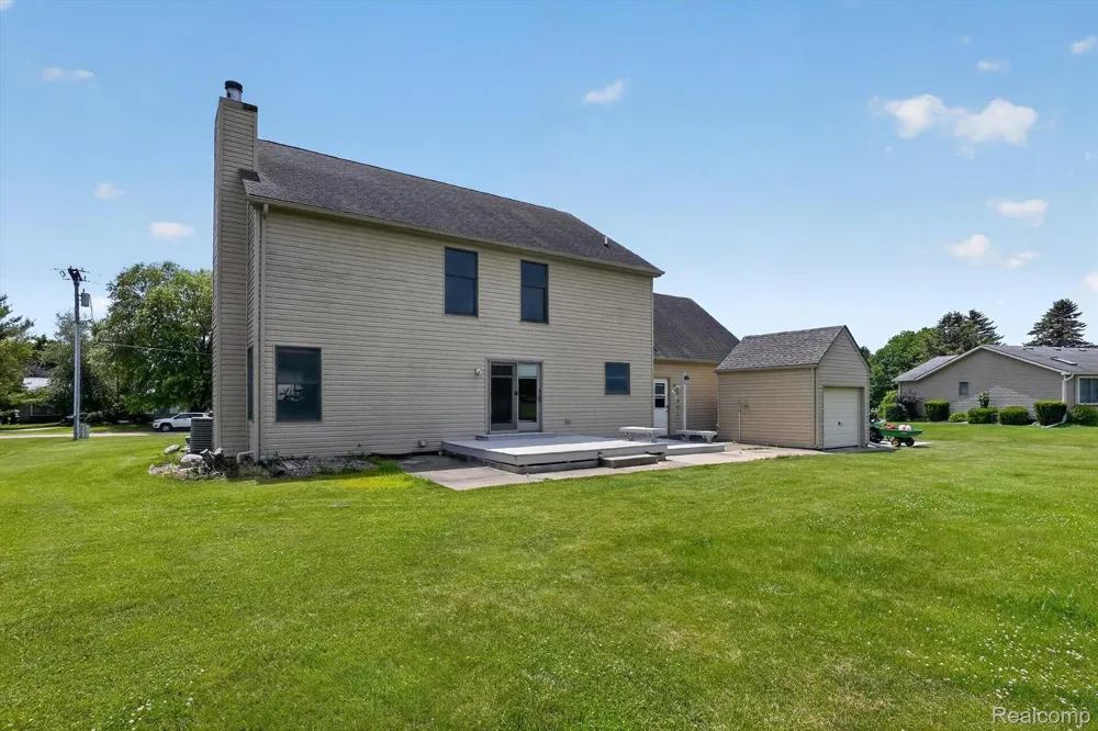 6888 Slawski Drive Handy Township, MI 48836