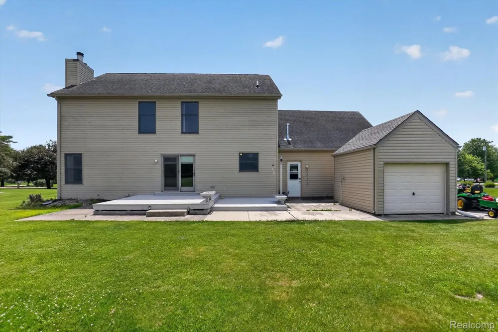 6888 Slawski Drive Handy Township, MI 48836
