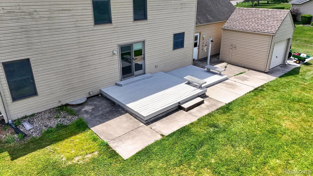 6888 Slawski Drive Handy Township, MI 48836