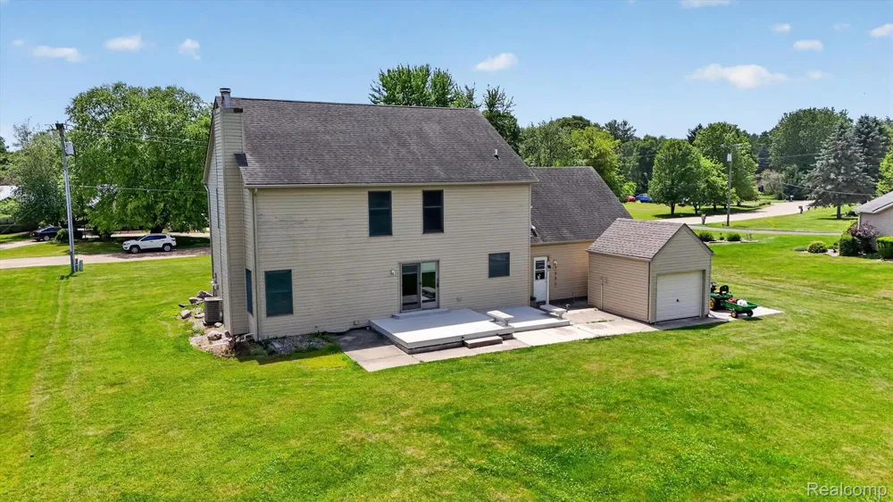 6888 Slawski Drive Handy Township, MI 48836