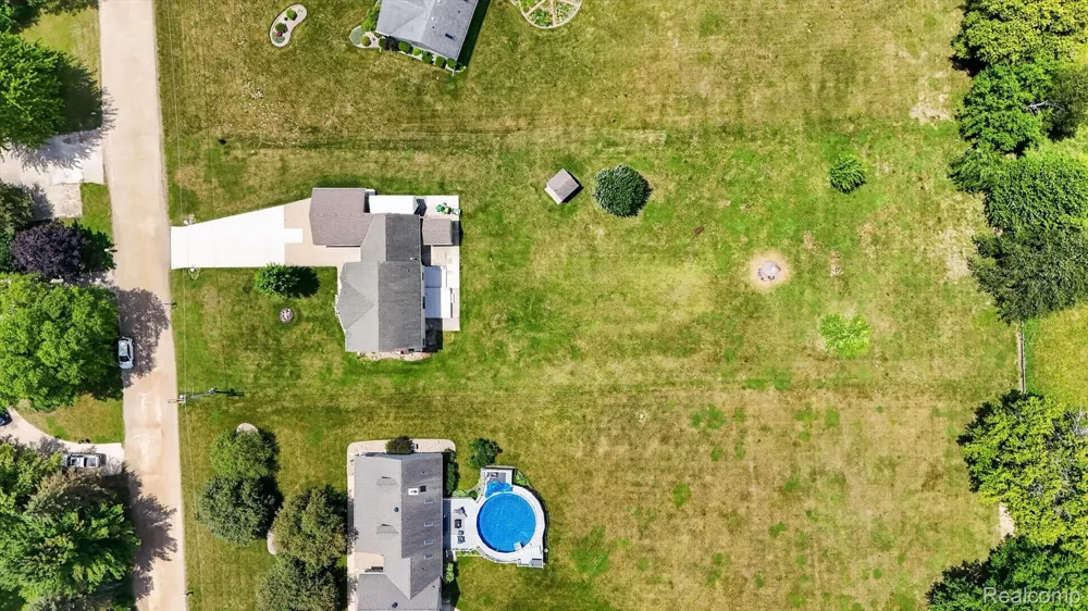6888 Slawski Drive Handy Township, MI 48836
