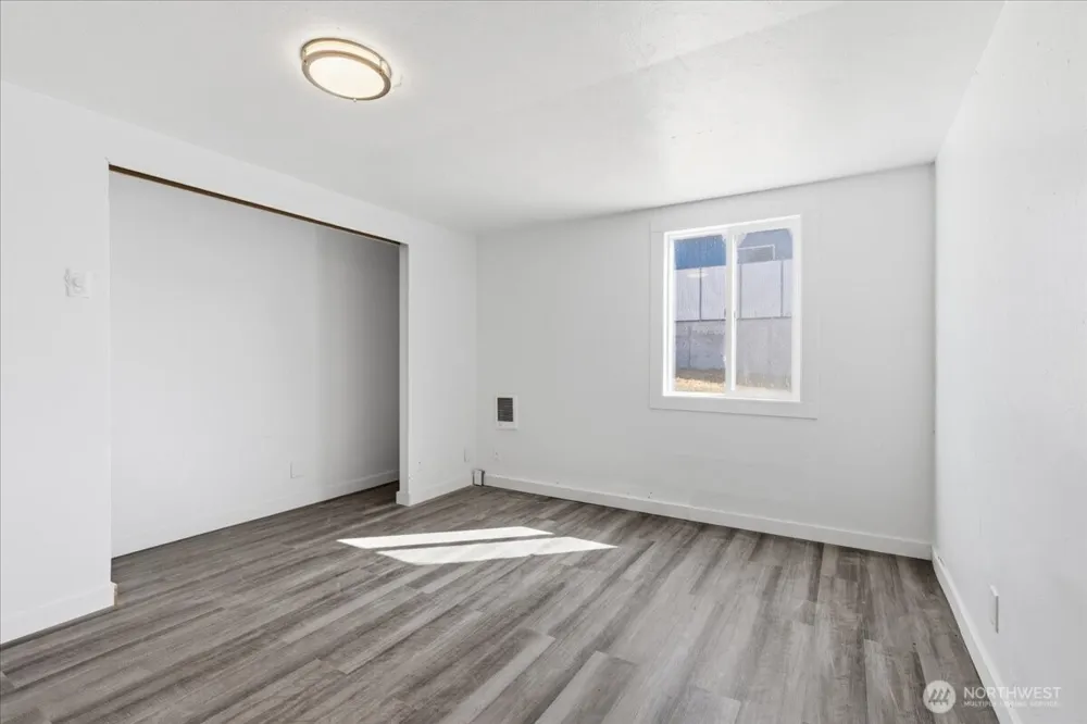 213 W Kelso Avenue Electric City, WA 99123