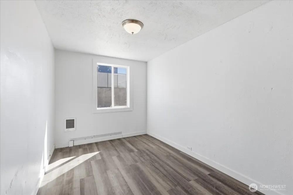 213 W Kelso Avenue Electric City, WA 99123