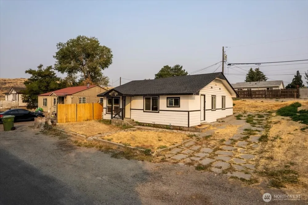 213 W Kelso Avenue Electric City, WA 99123