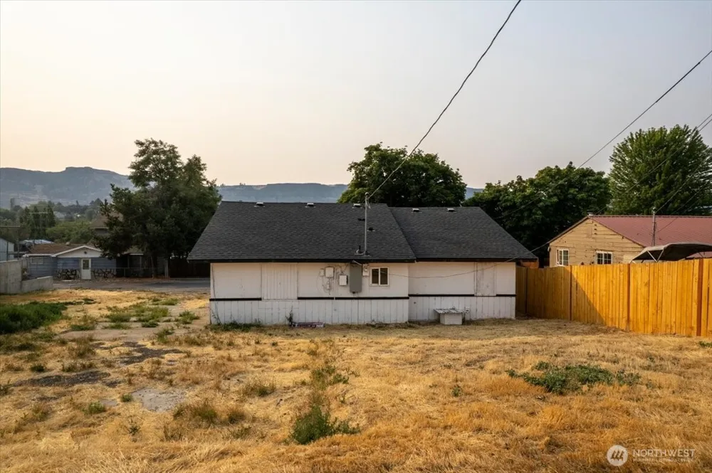 213 W Kelso Avenue Electric City, WA 99123