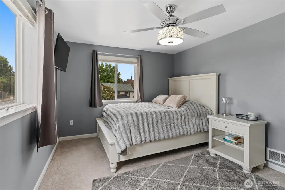 304 29th Street SE #101 Auburn, WA 98002