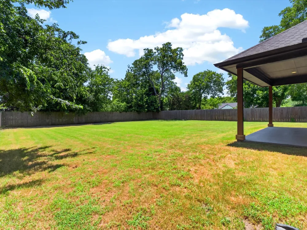 902 Main Street Tioga, TX 76271