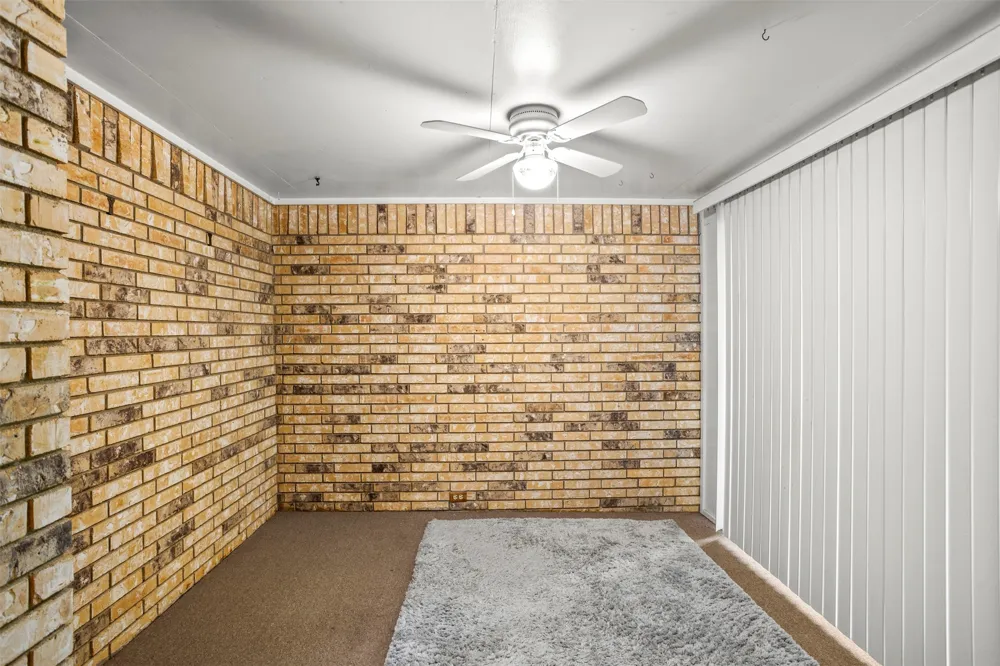 110 Pecan Creek Street Red Oak, TX 75154