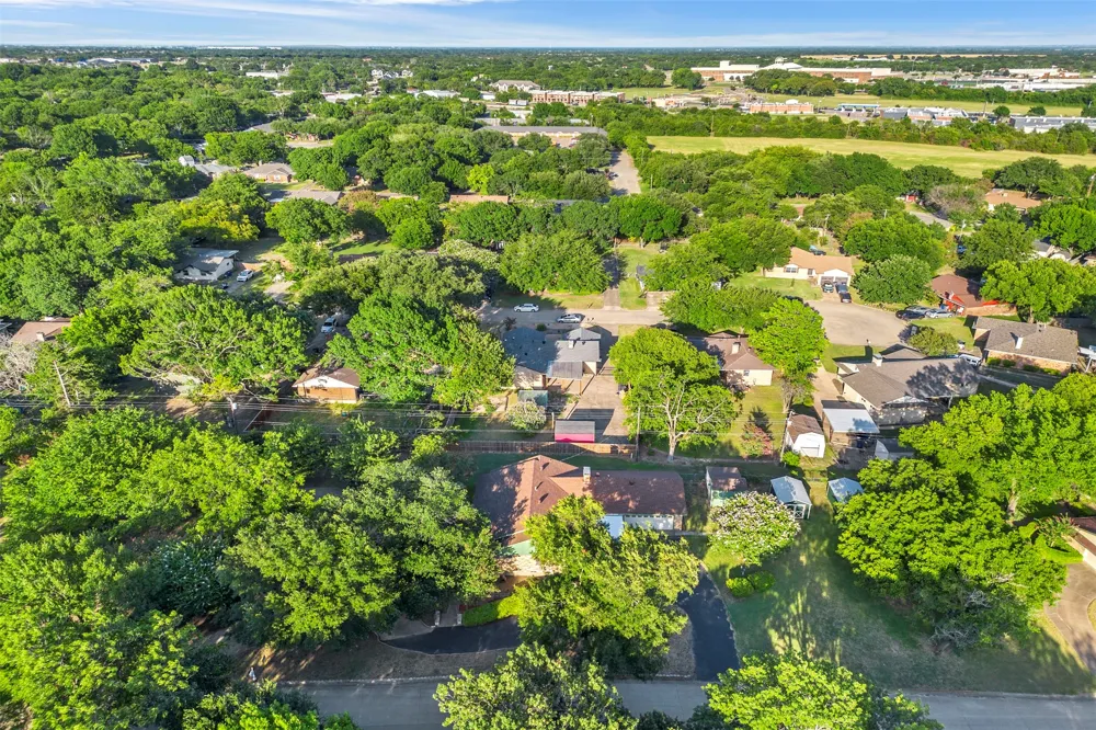 110 Pecan Creek Street Red Oak, TX 75154