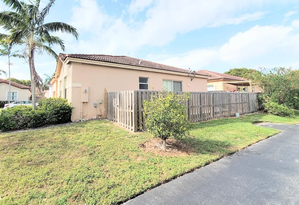 21460 SW 90th Ct Cutler Bay, FL 33189