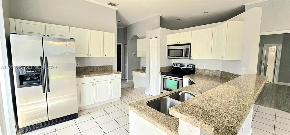 21460 SW 90th Ct Cutler Bay, FL 33189