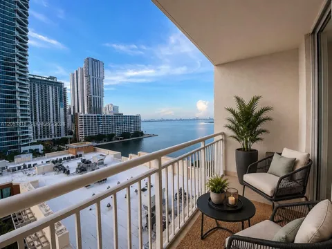 2000 Bayshore Dr #1107
