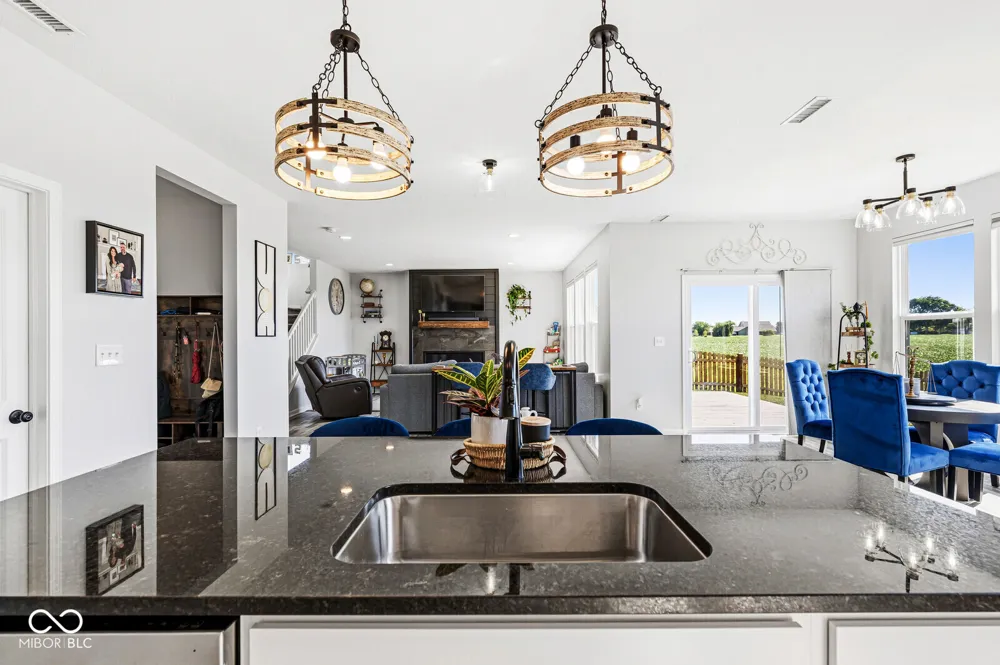 2814 Larkspur Drive Lebanon, IN 46052