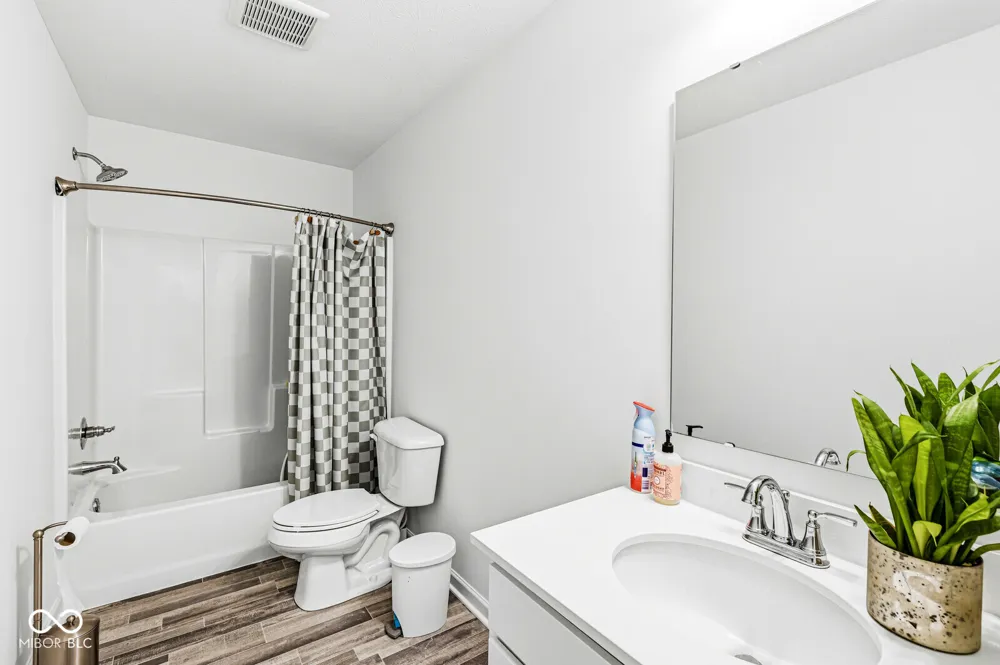 2814 Larkspur Drive Lebanon, IN 46052