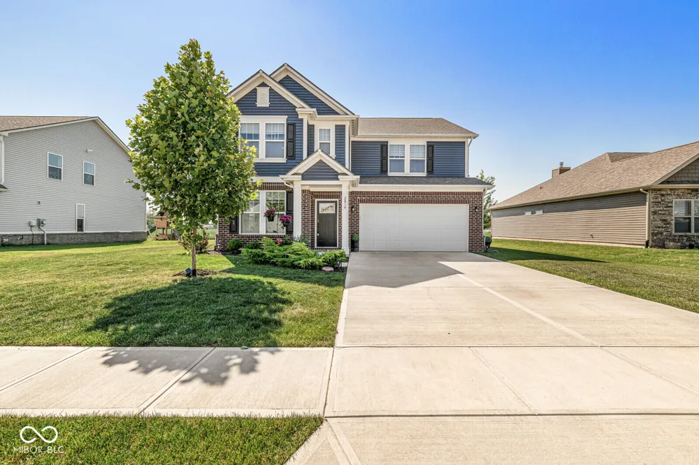 2814 Larkspur Drive Lebanon, IN 46052