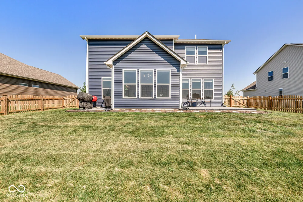 2814 Larkspur Drive Lebanon, IN 46052