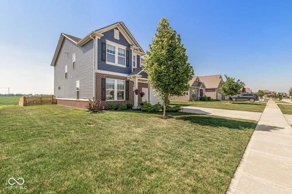 2814 Larkspur Drive Lebanon, IN 46052