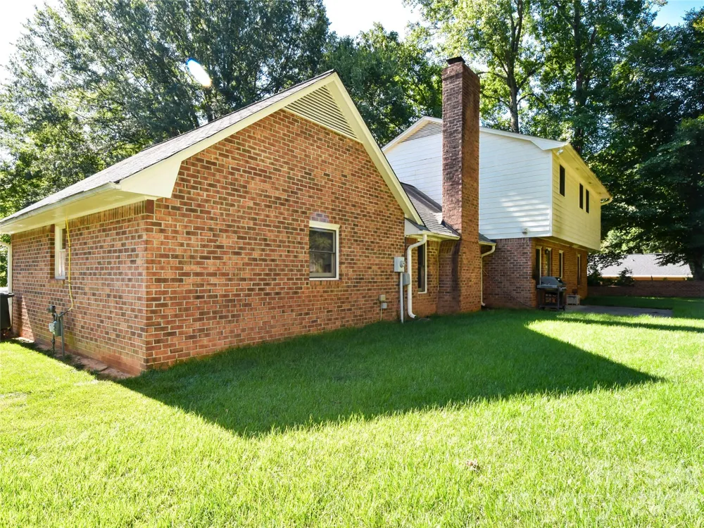 792 Reaford Road Winston Salem, NC 27104