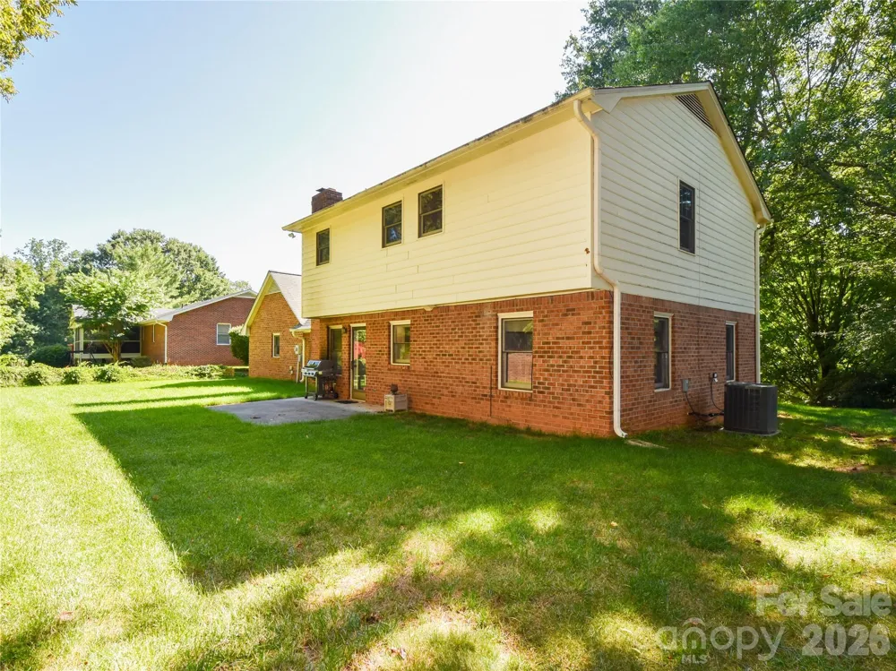 792 Reaford Road Winston Salem, NC 27104
