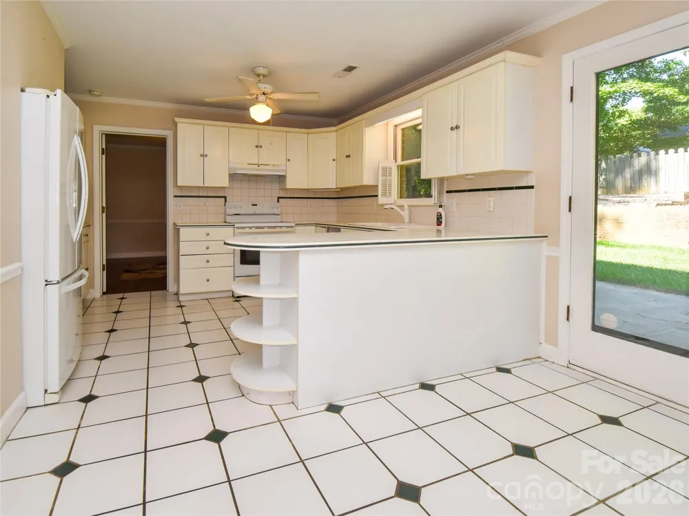 792 Reaford Road Winston Salem, NC 27104