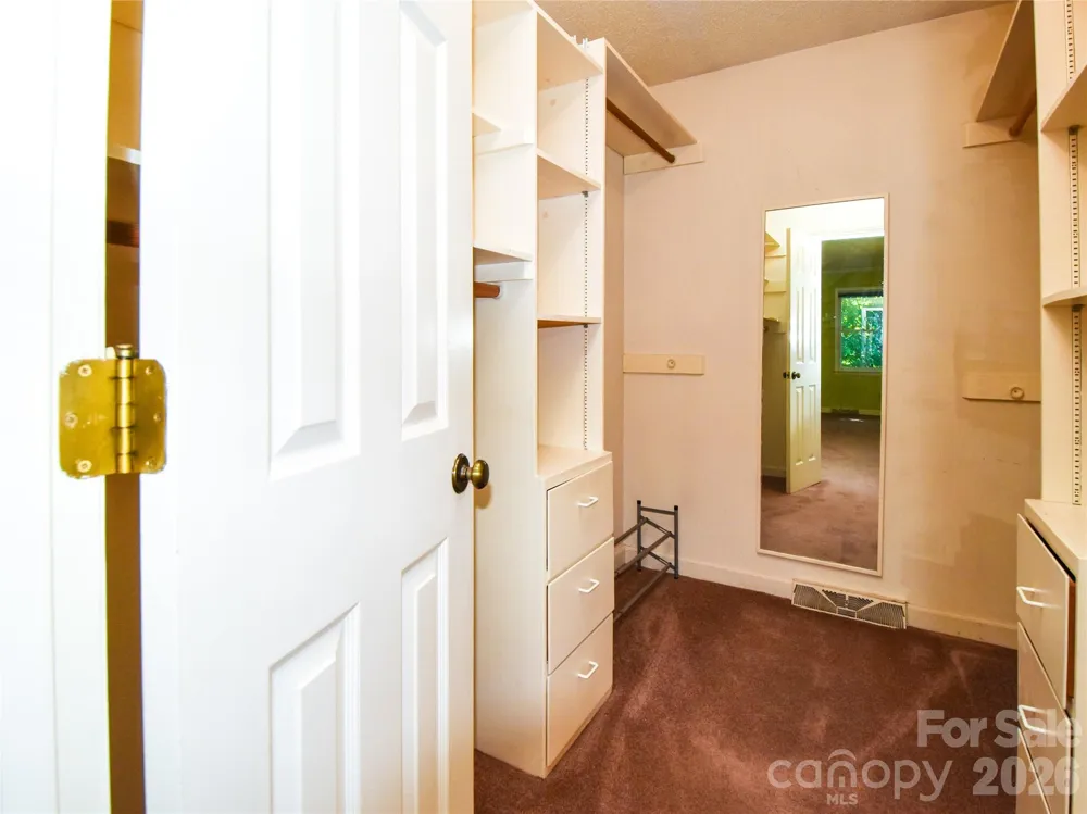 792 Reaford Road Winston Salem, NC 27104