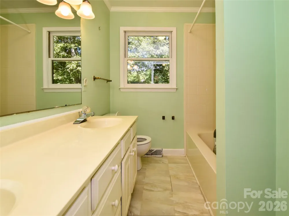 792 Reaford Road Winston Salem, NC 27104