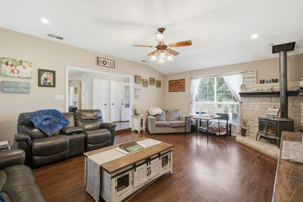 1640 County Road 185 Stephenville, TX 76401