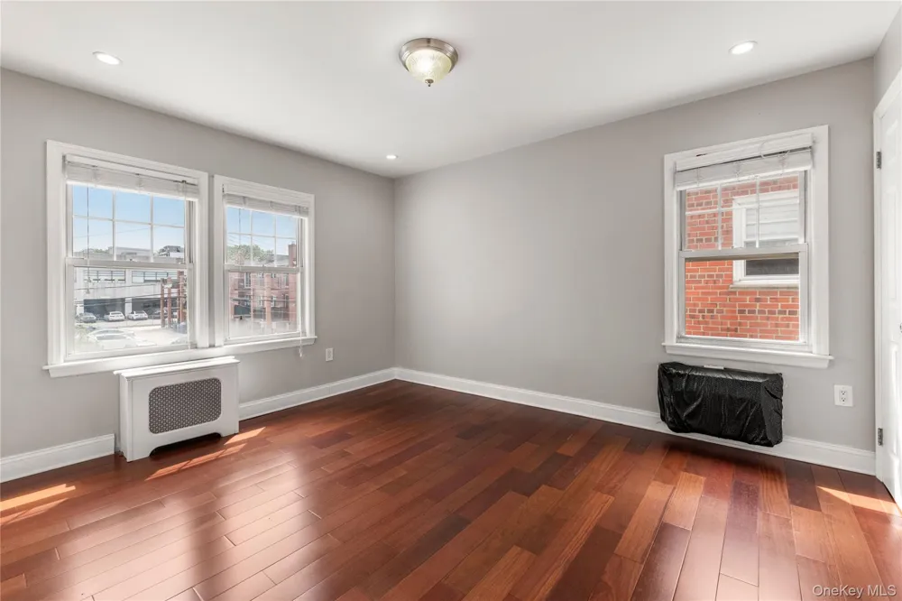 6148 220th Street Oakland Gardens, NY 11364