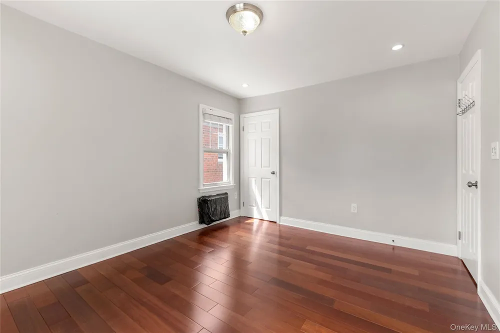 6148 220th Street Oakland Gardens, NY 11364