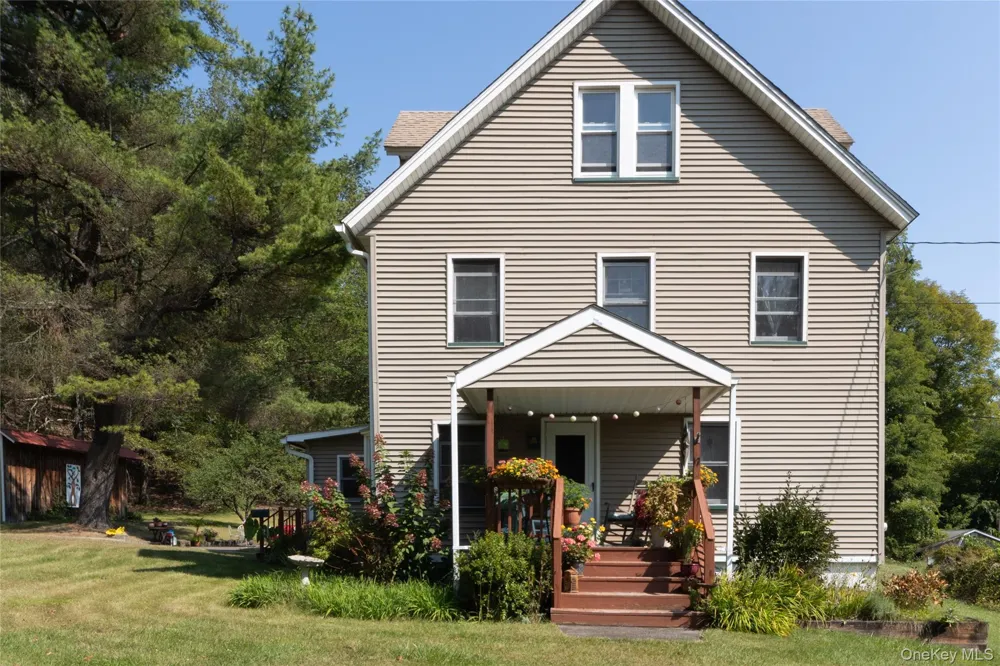 17 Spring Street Ellenville, NY 12428