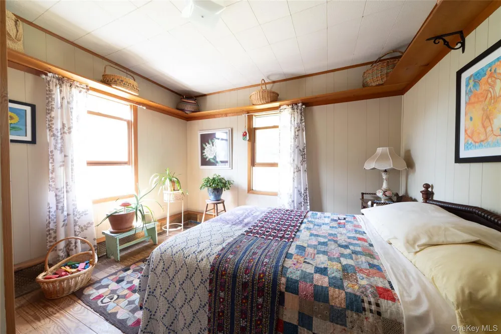 17 Spring Street Ellenville, NY 12428