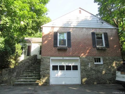 703 Little Britain Road