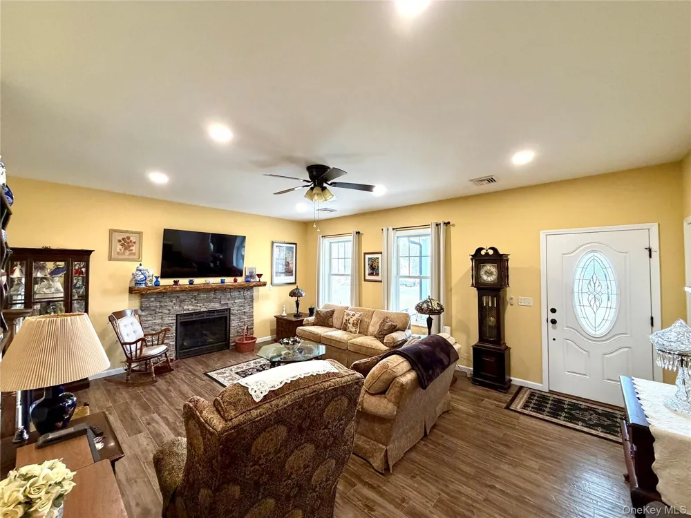 155 Willow Tree Road Milton, NY 12547