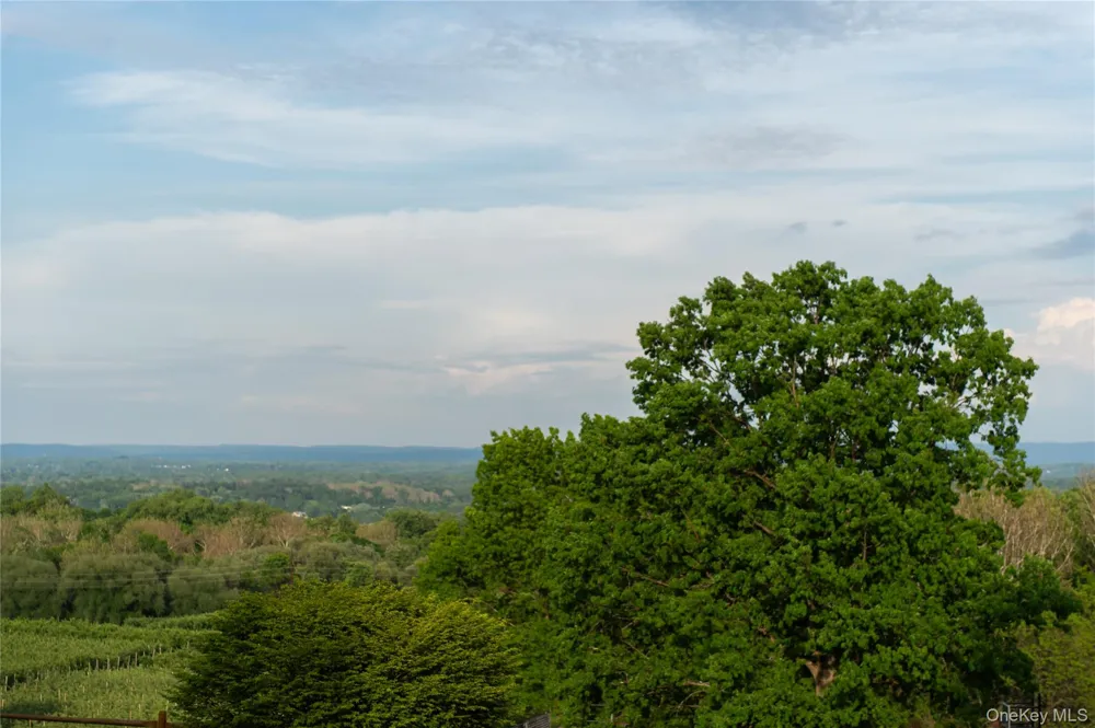 155 Willow Tree Road Milton, NY 12547