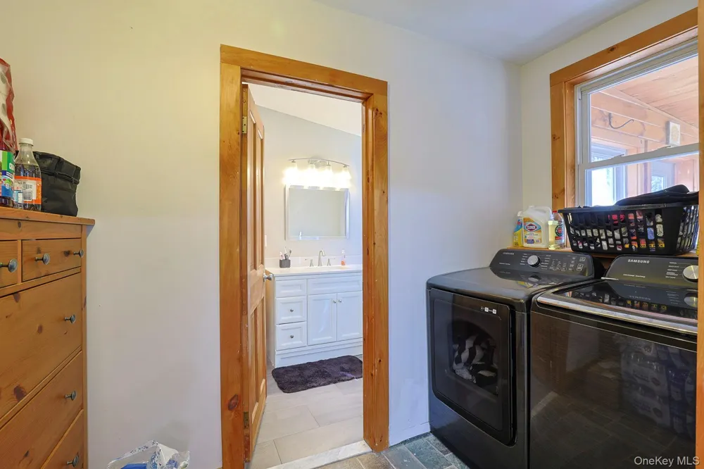 1666 Main Street Pleasant Valley, NY 12569