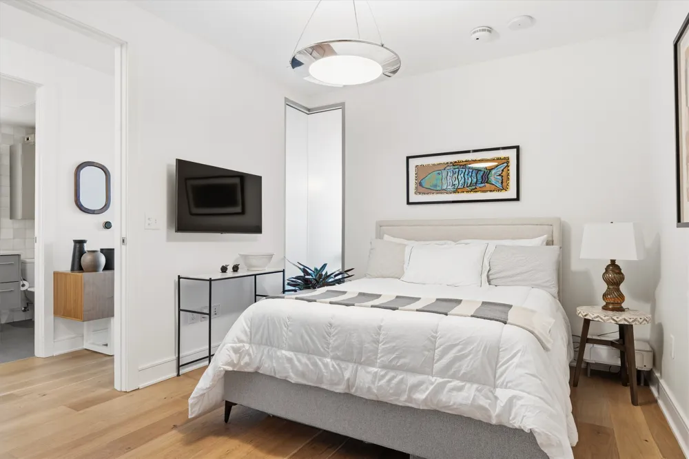 222 West Avenue #1808 Austin, TX 78701
