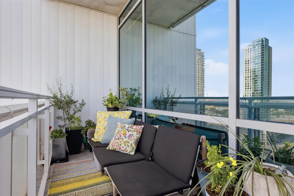 222 West Avenue #1808 Austin, TX 78701