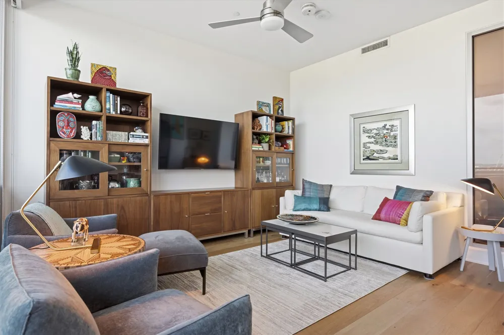 222 West Avenue #1808 Austin, TX 78701