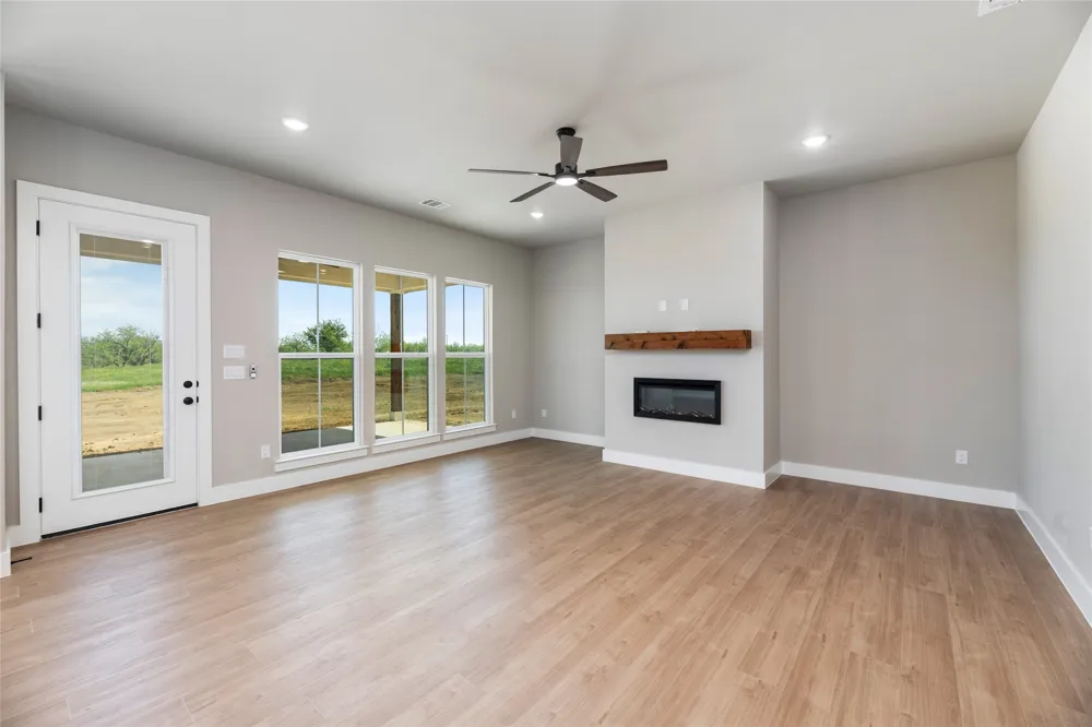 1032 Don Eve Court Azle, TX 76020