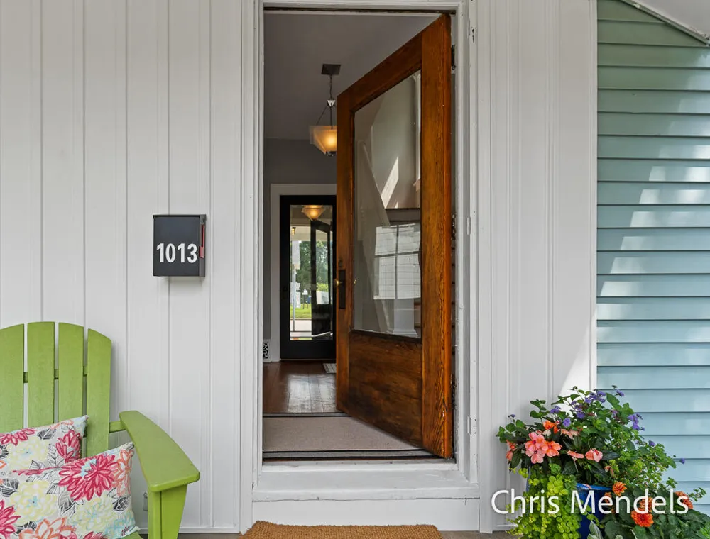 1013 Pennoyer Avenue Grand Haven, MI 49417