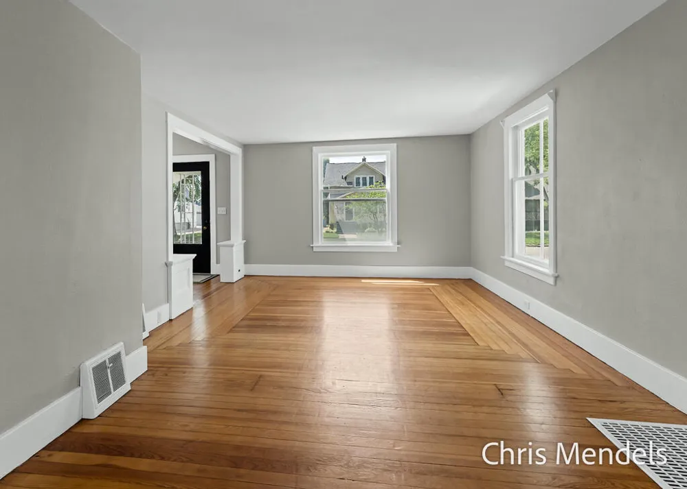 1013 Pennoyer Avenue Grand Haven, MI 49417