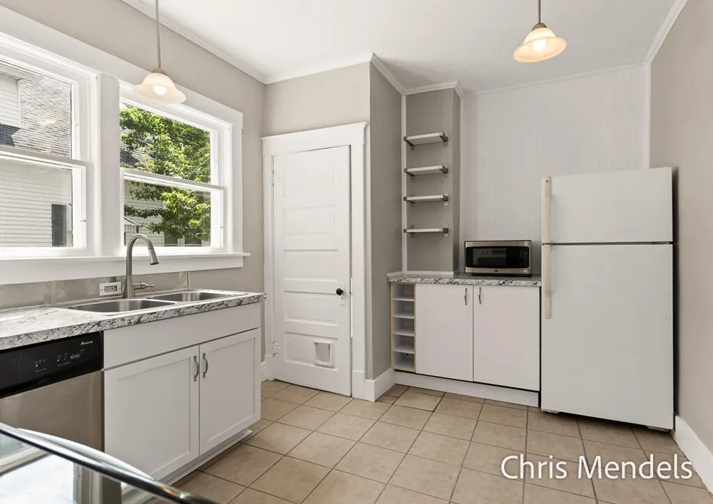 1013 Pennoyer Avenue Grand Haven, MI 49417