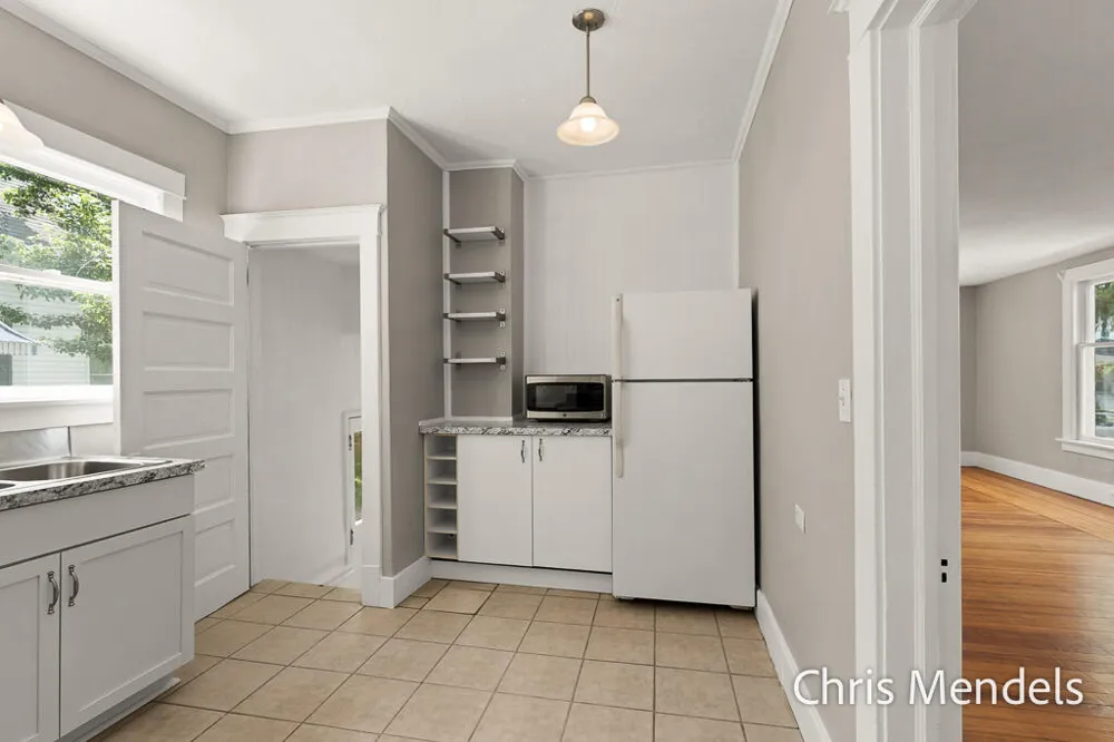 1013 Pennoyer Avenue Grand Haven, MI 49417